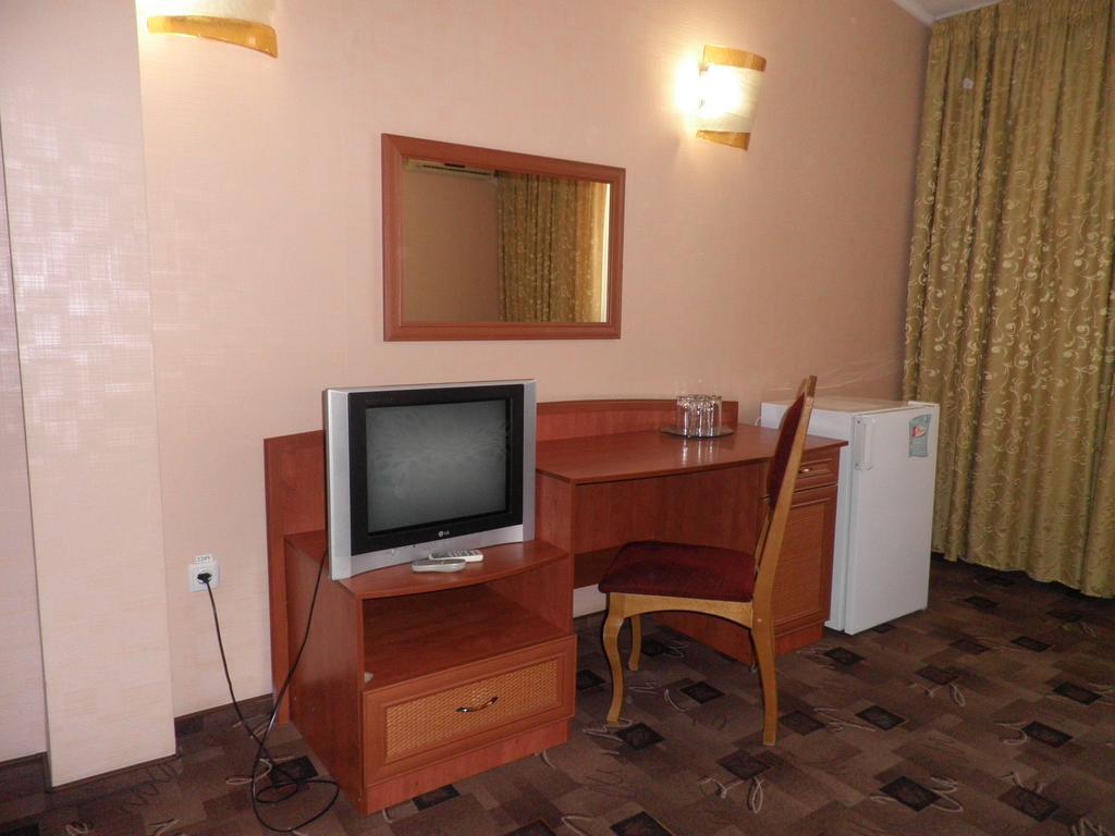 Alexandrovskiy Hotel Mikolajiv Kültér fotó