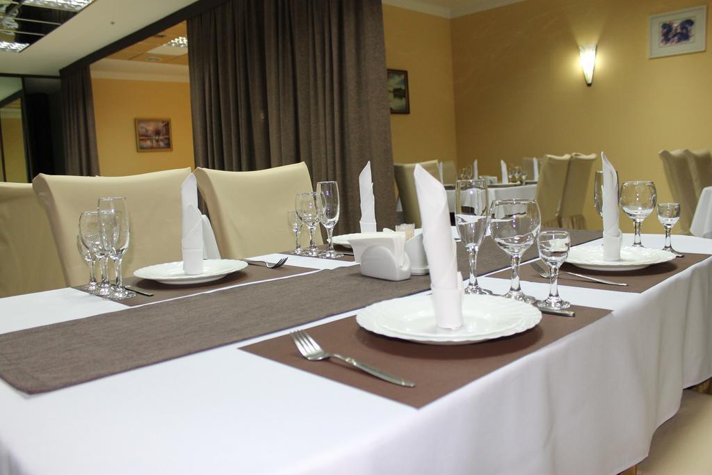 Alexandrovskiy Hotel Mikolajiv Kültér fotó