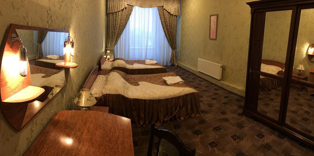 Alexandrovskiy Hotel Mikolajiv Kültér fotó