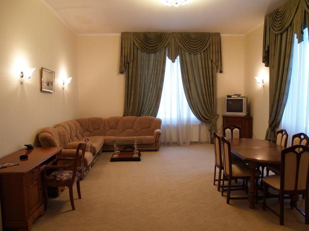 Alexandrovskiy Hotel Mikolajiv Kültér fotó